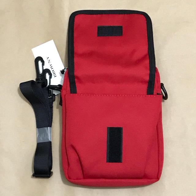 WEGO(ウィゴー)の WEGO ダブルフェイスミニショルダーバッグ 赤 レディースのバッグ(ショルダーバッグ)の商品写真