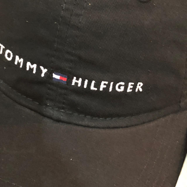 TOMMY HILFIGER(トミーヒルフィガー)の正規品 トミーヒルフィガー   ブラック キャップ メンズの帽子(キャップ)の商品写真