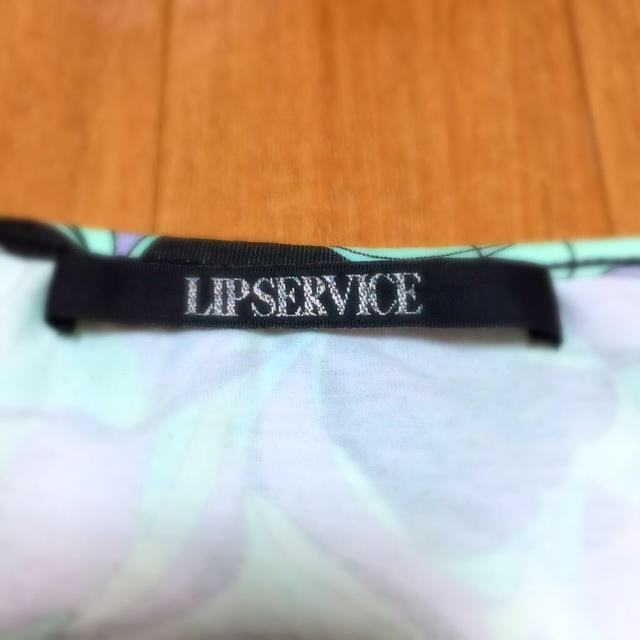 LIP SERVICE(リップサービス)の美品♡LIP SERVICE♡トップス レディースのトップス(Tシャツ(半袖/袖なし))の商品写真