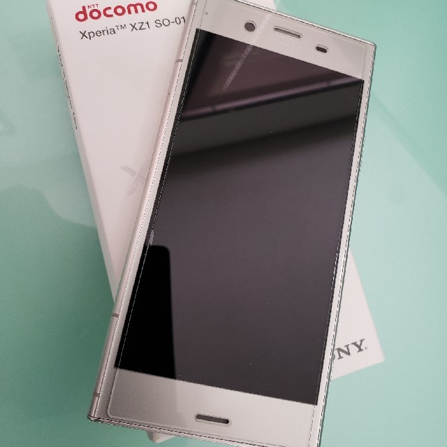 docomo Xperia XZ1 1