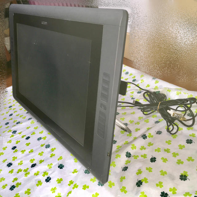 Wacom cintiq 22hd DTK−2200 K/0 | www.innoveering.net