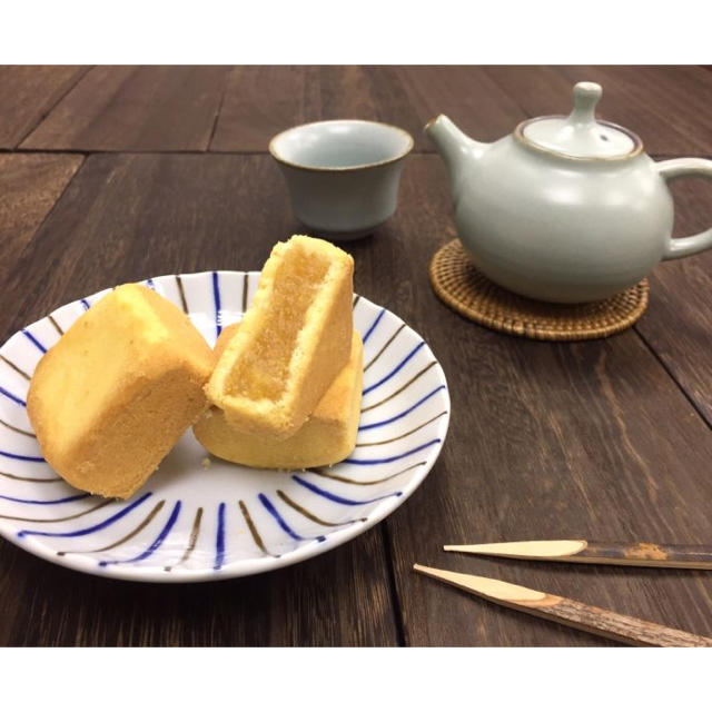 新東陽 パイナップルケーキ 6個入り 食品/飲料/酒の食品(菓子/デザート)の商品写真