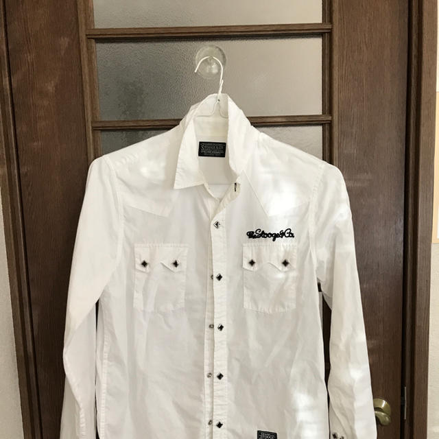 stooge & co  白  コットンシャツ   M メンズのトップス(シャツ)の商品写真