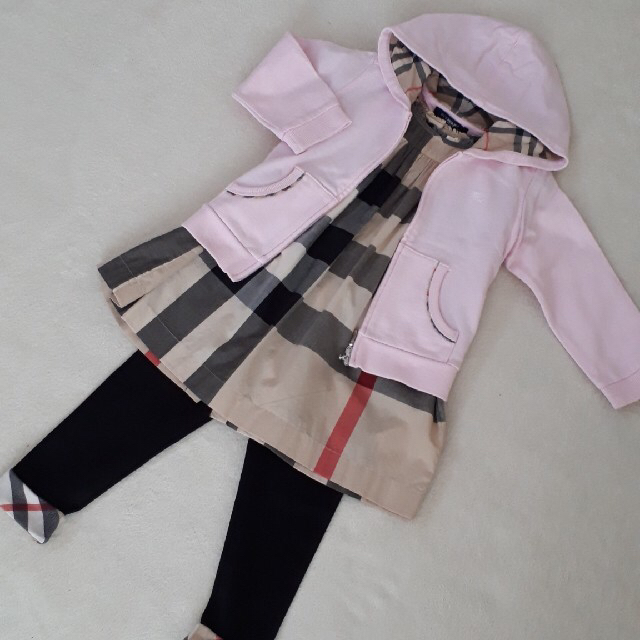 BURBERRY(バーバリー)のヨーチワ様専用♡BURBERRY♡セット キッズ/ベビー/マタニティのキッズ服女の子用(90cm~)(その他)の商品写真