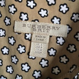 バーバリー(BURBERRY)のバーバリーシャツワンピ 花柄 (ひざ丈ワンピース)