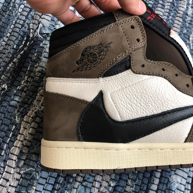 NIKE(ナイキ)のtravis scott jordan1 メンズの靴/シューズ(スニーカー)の商品写真