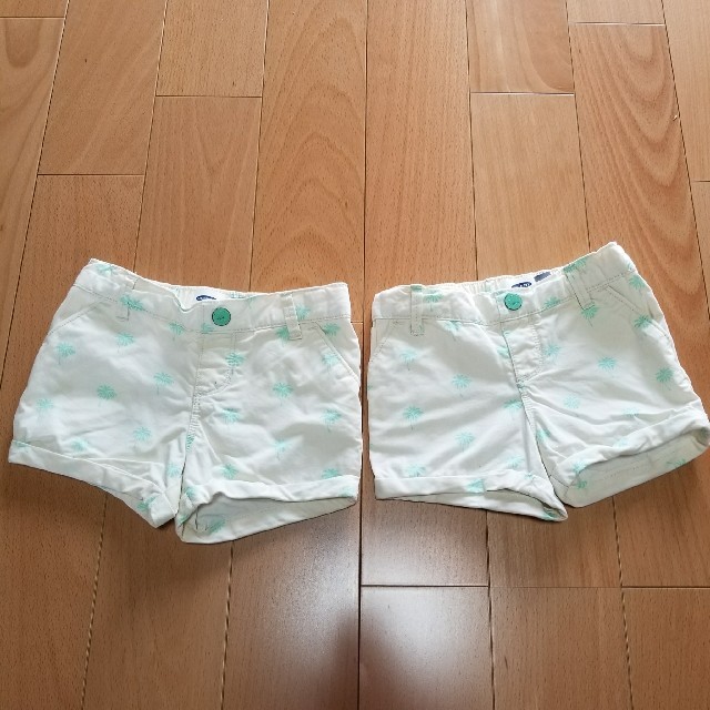 Old Navy(オールドネイビー)のショートパンツ ヤシの木柄 キッズ/ベビー/マタニティのキッズ服女の子用(90cm~)(パンツ/スパッツ)の商品写真