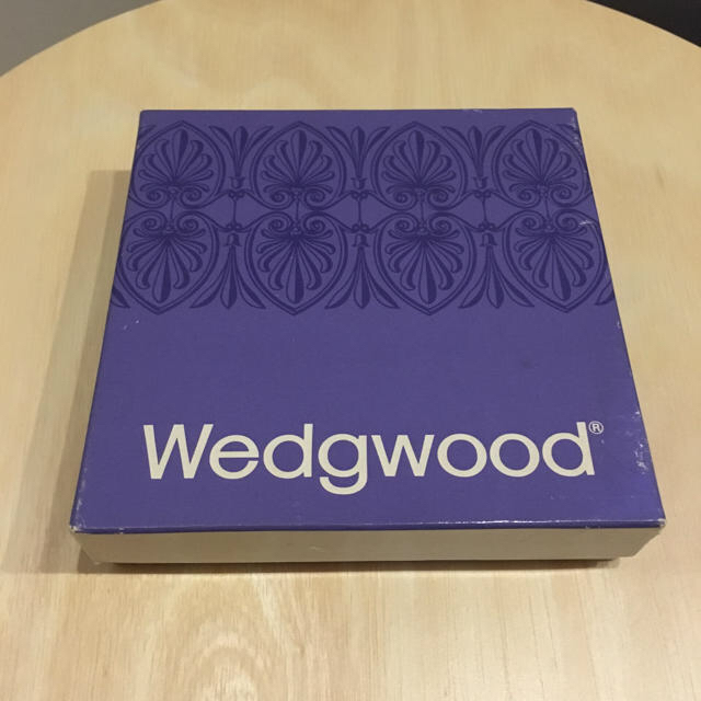 WEDGWOOD(ウェッジウッド)のウエッジウッド ジャスパー ペールブルー ダイアモンド形 小物入れ 箱付き インテリア/住まい/日用品のインテリア小物(小物入れ)の商品写真