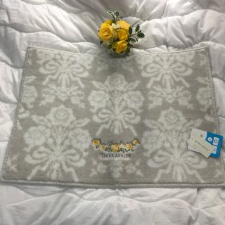 LAURA ASHLEY(玄関マット)のフリマアイテム一覧 LAURA ASHLEY(玄関マット)のフリマアイテム一覧