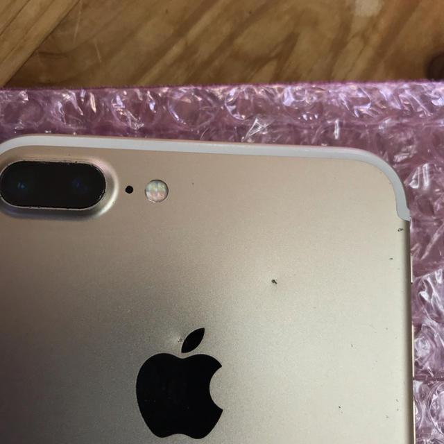 iPhone(アイフォーン)のiPhone7 Plus 128GB Softbank スマホ/家電/カメラのスマートフォン/携帯電話(スマートフォン本体)の商品写真