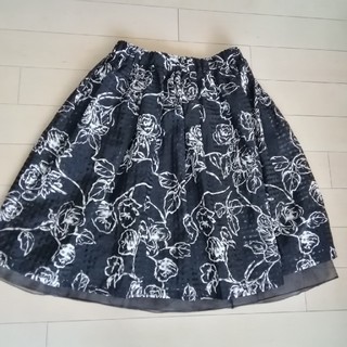 エムズグレイシー(M'S GRACY)の新品☆ノーブランド　透かし模様とオーガンジーが素敵なスカート(ひざ丈スカート)