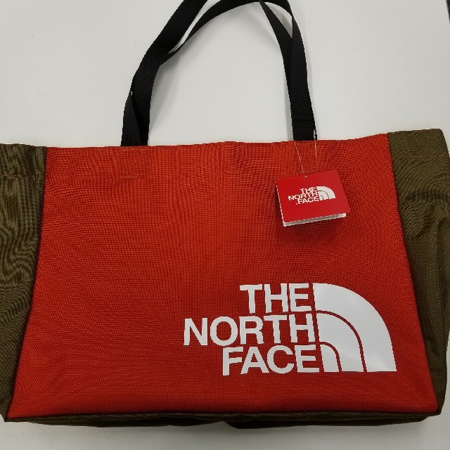 THE NORTH FACE(ザノースフェイス)のノースフェイス　トートバッグ メンズのバッグ(トートバッグ)の商品写真