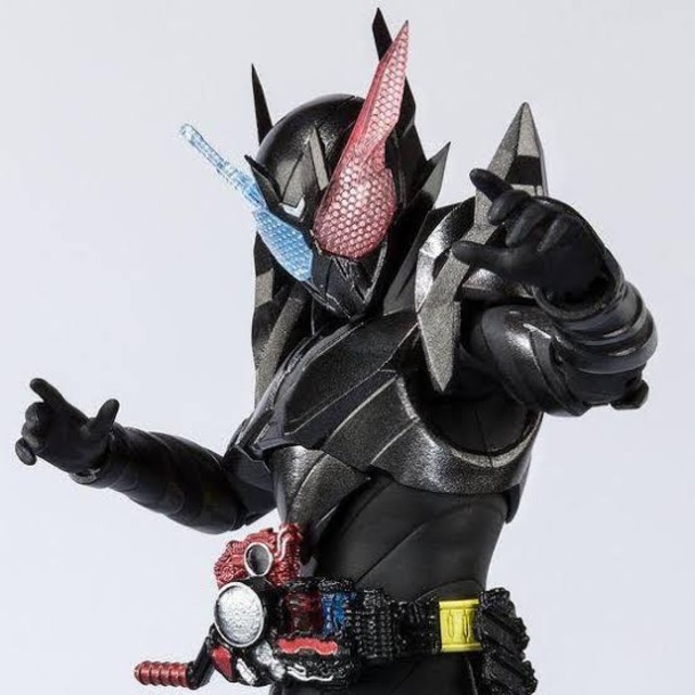 特撮S.H.Figuarts 仮面ライダービルド　ラビットタンクハザードフォーム