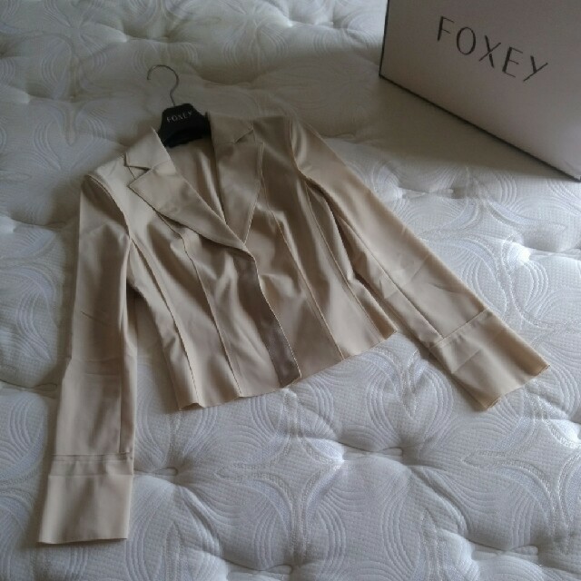 FOXEY(フォクシー)の♡美品フォクシージャケット♡ レディースのジャケット/アウター(テーラードジャケット)の商品写真