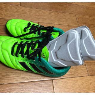 アディダス(adidas)のadidas ACE 17.4 ジュニアサッカートレシュー 23cm&すねあて(シューズ)