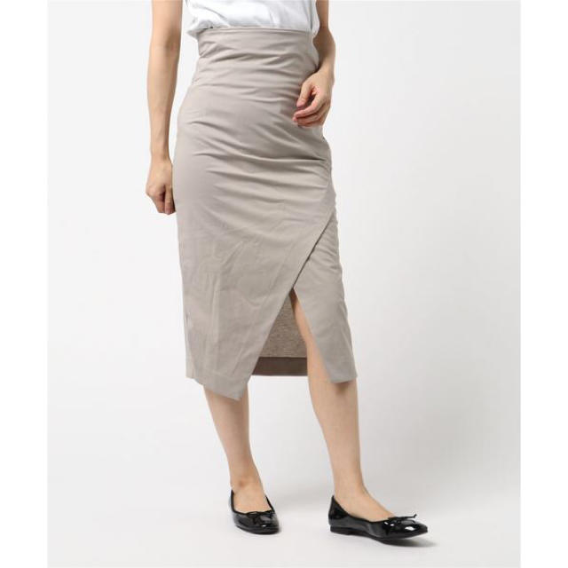 DEUXIEME CLASSE(ドゥーズィエムクラス)のほほ新品 ウィムガゼット オイルドライク天竺タイトスカート ベージュ 36 レディースのスカート(ひざ丈スカート)の商品写真