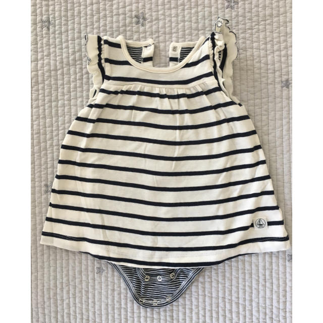 PETIT BATEAU(プチバトー)のプチバトー  ボーダーワンピース6m67㎝ キッズ/ベビー/マタニティのベビー服(~85cm)(ワンピース)の商品写真