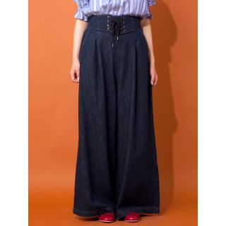 ダブルクローゼット(w closet)のレースアップベルト付きハイウエストデニムパンツ(デニム/ジーンズ)