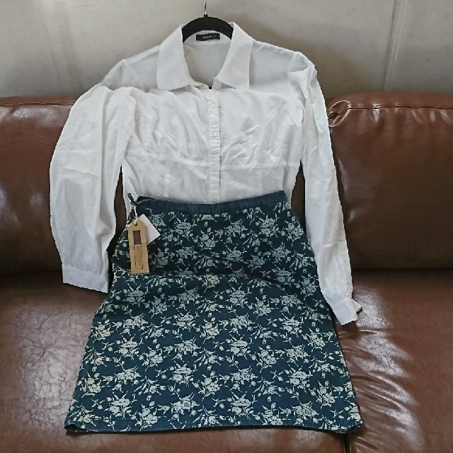 SABUROKU(サブロク)の新品  SABUROKU スカート レディースのスカート(ひざ丈スカート)の商品写真