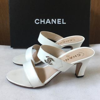 シャネル(CHANEL)のシャネル サンダル 白(サンダル)