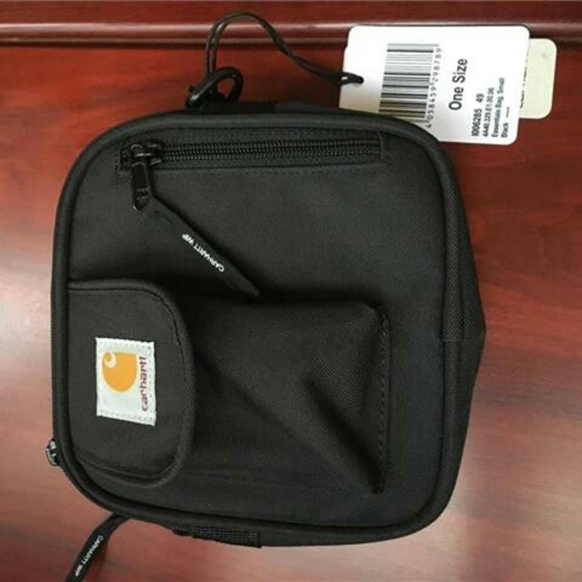 carhartt(カーハート)のショルダーバック carhartt wip サコッシュ メンズのバッグ(ショルダーバッグ)の商品写真