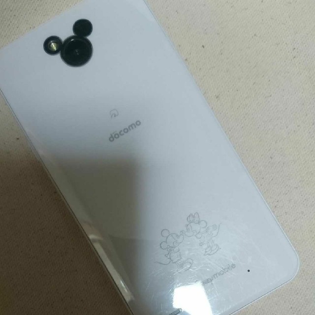 Disney(ディズニー)の【YU様専用】Disney Mobile  DM-02H  ホワイト 訳あり スマホ/家電/カメラのスマートフォン/携帯電話(スマートフォン本体)の商品写真