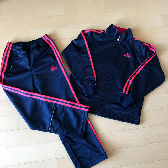 adidas(アディダス)のアディダス★キッズジャージ上下140 キッズ/ベビー/マタニティのキッズ服女の子用(90cm~)(その他)の商品写真