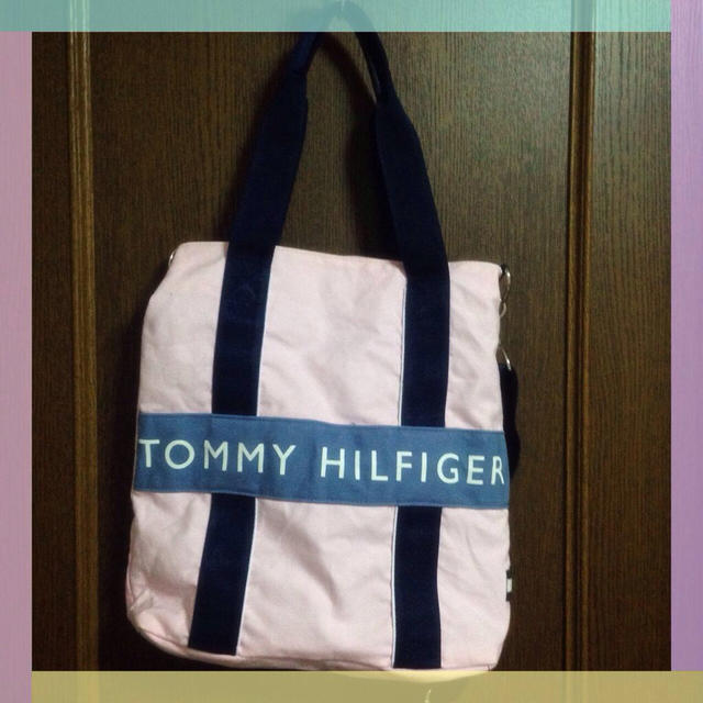 TOMMY HILFIGER(トミーヒルフィガー)のえいリあん様専用トミー 縦ショルダー  レディースのバッグ(ショルダーバッグ)の商品写真