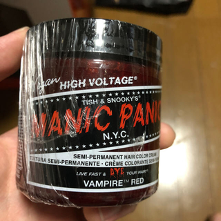 マニックパニック  VAMPIRE RED(カラーリング剤)