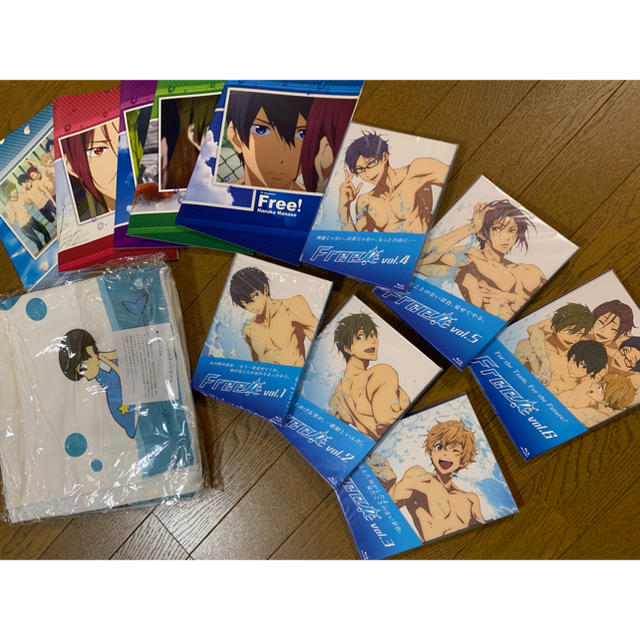 アニメFree! 1期 初回限定盤Blu-Ray全巻セット＋おまけつき！！ | フリマアプリ ラクマ