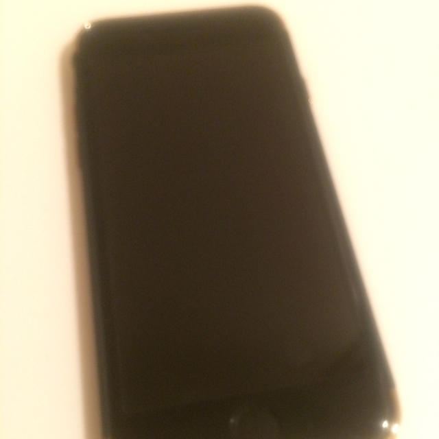 iPhone(アイフォーン)のiphone7 ジャンク品 スマホ/家電/カメラのスマートフォン/携帯電話(スマートフォン本体)の商品写真