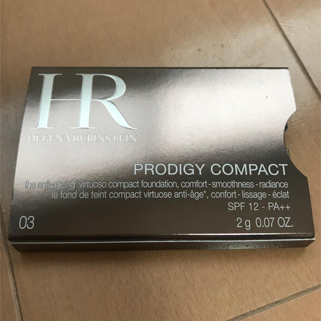 HELENA RUBINSTEIN(ヘレナルビンスタイン)のヘレナルビンスタイン ファンデーションサンプル コスメ/美容のキット/セット(サンプル/トライアルキット)の商品写真