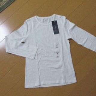 トミーヒルフィガー(TOMMY HILFIGER)の【新品】トミーヒルフィガー　カットソー　8～１０歳(Tシャツ/カットソー)