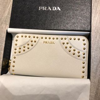 プラダ(PRADA)の新品 未使用 スタッズ付き プラダサイフ(財布)