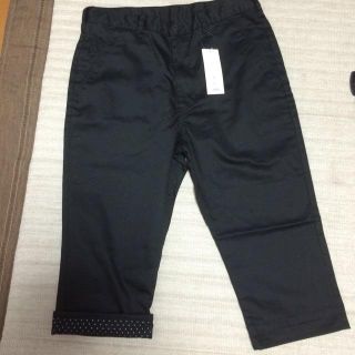 ジーユー(GU)の新品 黒クロップドパンツ(その他)