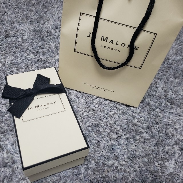 Jo Malone(ジョーマローン)のJo MALONE イングリッシュ ペアー&フリージア バスオイル 250ml コスメ/美容のボディケア(入浴剤/バスソルト)の商品写真