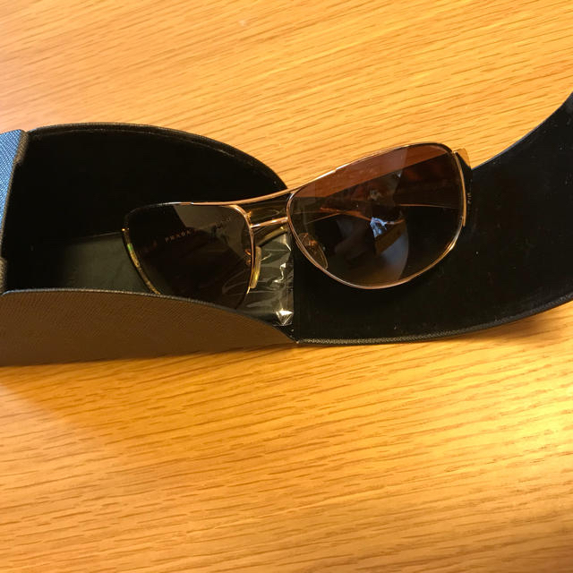 PRADA(プラダ)の【最終値下げ】プラダ サングラス🕶 メンズのファッション小物(サングラス/メガネ)の商品写真