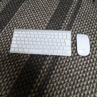 マック(Mac (Apple))のapple キーボード、マウス　中古(PC周辺機器)