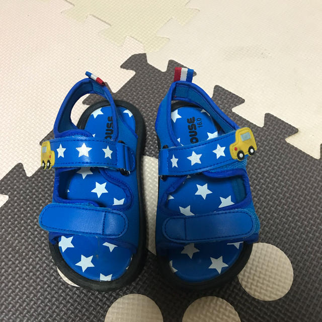mikihouse(ミキハウス)のmiki HOUSEサンダル 16㎝ キッズ/ベビー/マタニティのキッズ靴/シューズ(15cm~)(サンダル)の商品写真