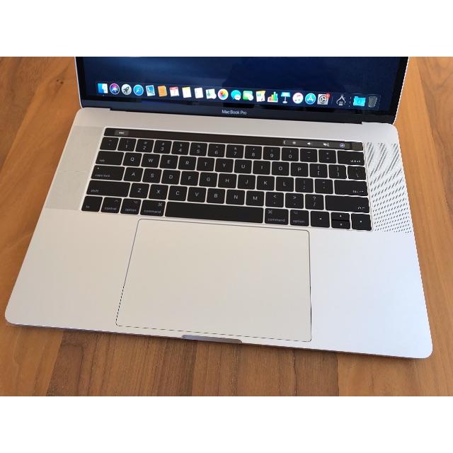 Apple(アップル)のMacBook Pro 15 2016 USキー i7 2.7/16GB/512 スマホ/家電/カメラのPC/タブレット(ノートPC)の商品写真