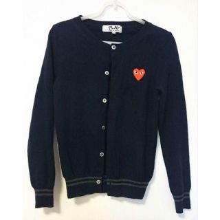 コムデギャルソン(COMME des GARCONS)のプレイコムデギャルソンカーディガン（ネイビー）(ニット/セーター)