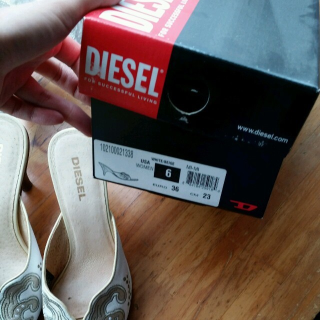 DIESEL(ディーゼル)のディーゼル サンダル♪白 レディースの靴/シューズ(サンダル)の商品写真