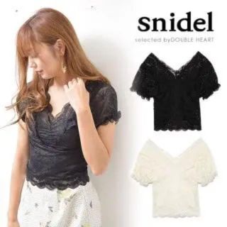 スナイデル(SNIDEL)のsnidel レースオフショル パフビスチェ(カットソー(半袖/袖なし))