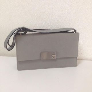 フェラガモ(Ferragamo)のフェラガモ ワンショルダー【送料込み】(ショルダーバッグ)