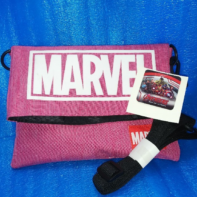 MARVEL(マーベル)のMARVEL中折れショルダーバック ピンク レディースのバッグ(ショルダーバッグ)の商品写真