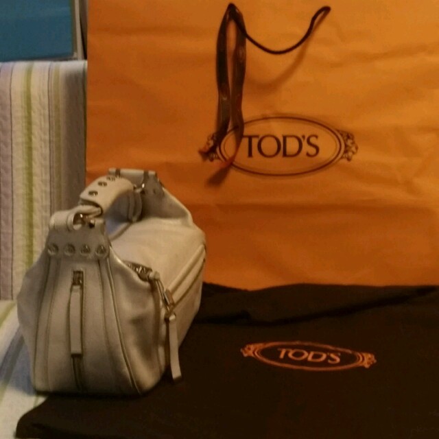 トッズ正規品 レディースのバッグ(ハンドバッグ)の商品写真