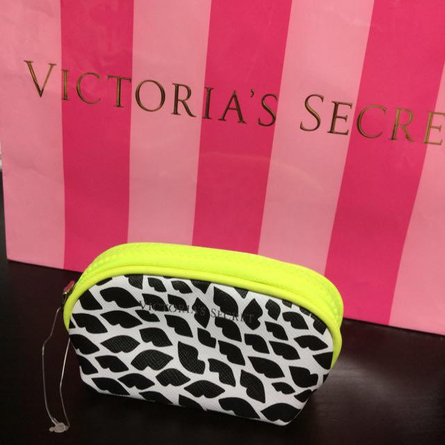 Victoria's Secret(ヴィクトリアズシークレット)のVICTORIA'S SECRET レディースのファッション小物(ポーチ)の商品写真