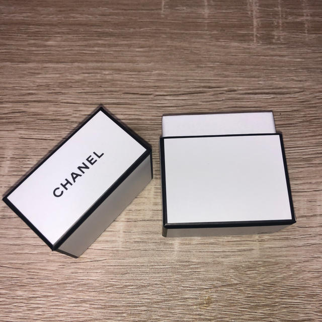 CHANEL(シャネル)の【CHANEL】空き箱 レディースのバッグ(ショップ袋)の商品写真