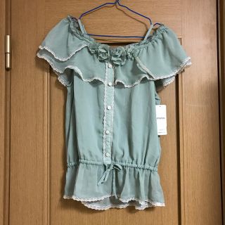 アクシーズファム(axes femme)の新品タグ付きフリルオフショルブラウス(シャツ/ブラウス(半袖/袖なし))