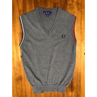 FRED PERRY(ベスト/ジレ)のフリマアイテム一覧 FRED PERRY(ベスト/ジレ)のフリマアイテム一覧